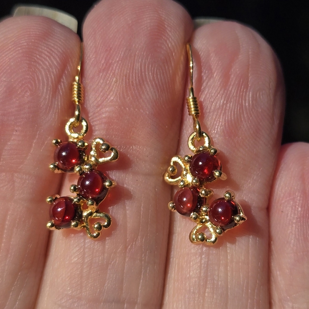 Garnet Natural Gemstone & Gold Heart Earrings - Picture 4 of 7
